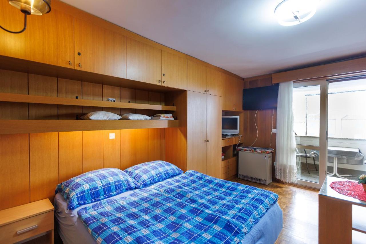 Apartments Pika 克尔克 外观 照片